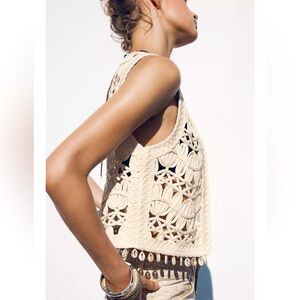 🐚 Shell Knit Vest